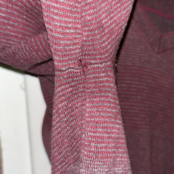 Men’s Claiborne V-Neck Sweater Shirt - Picture 4 of 5